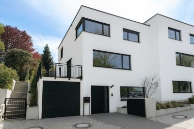ARCHITEKTENHAUS NIEDRIGENERGIE-DOPPELHAUSHÄLFTE IN FELDAFING - Exklusive Ausstattung - S-BAHN-Nähe