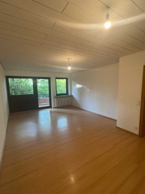 Erstbezug nach Sanierung | Moderne 2-Zimmer-Wohnung mit 2 Balkonen, EBK & Stellplatz in Pforzheim