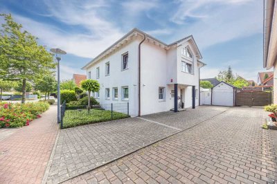 Doppelhaushälfte mit Pool in ruhiger Lage von Warendorf