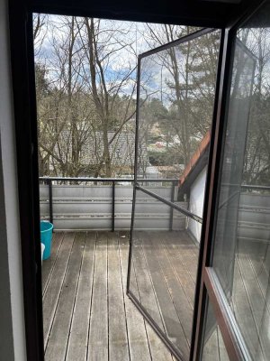 Exklusive, vollständig renovierte 3-Zimmer-Dachgeschosswohnung mit Balkon und EBK in Wandlitz