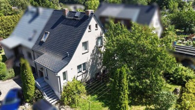Charmante Doppelhaushälfte mit Potenzial – viel Platz für Ihre Wohnideen
