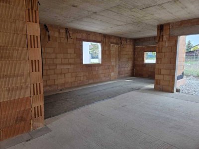 Großzügiges 4 Zimmer Einfamilienhaus mit Garage im Rohbauzustand