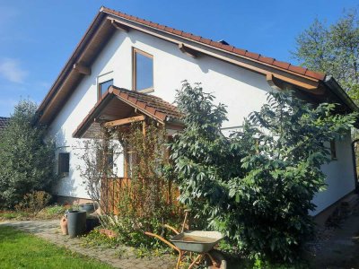 Oberkochen Heide- Einfamilienhaus mit ELW, Doppelgarage u. Traumgarten in ruhiger Lage zu vermieten