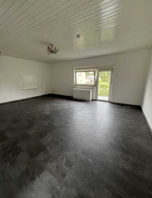 Helle 1-Zimmer Wohnung mit Balkon in Raunheim