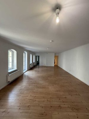 Schicke Maisonette-Loftwohnung in der Remise sucht neue Mieter!