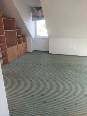 2-Zimmer-Dachgeschoss Wohnung in Bielefeld Balkon