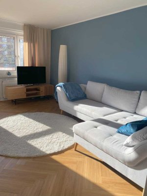 Helle 3-Zimmer-Wohnung mit EBK und Balkon in Berlin-Biesdorf