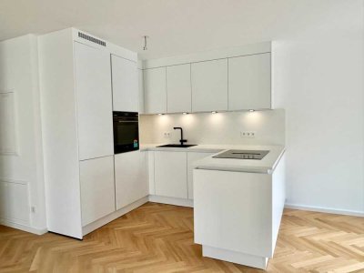 helle 3 Zi.-Wohnung mit Einbauküche und Balkon