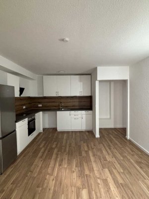 Erstbezug nach Renovierung –  4 Zimmer-Wohnung mit EBK im Bahnhofsviertel von Frankfurt