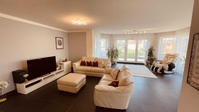 Exklusive 3-Zimmer Erdgeschosswohnung (141m²) mit Garten u. großer Terrasse in Usingen