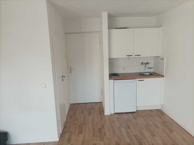 Exklusive, gepflegte 1-Zimmer-Wohnung mit Einbauküche in Germering