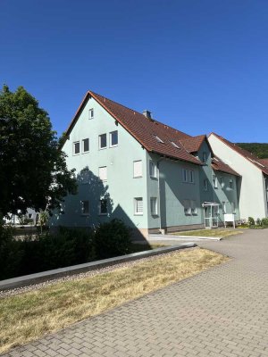 Attraktive 1-Zimmer-Wohnung mit Balkon in Untermaßfeld
