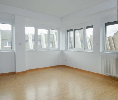 Moderne  Wohnung (2021) in zentraler Lage – mit Einbauküche & Energieeffizienz A+