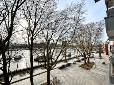 Weserblick - Großzügige 2 Zimmer Wohnung an der Bremer Schlachte