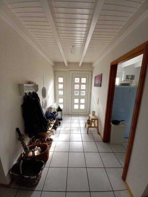 4-Zimmer-Wohnun in ruhiger Lage mit Terrasse und Kamin