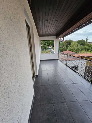 Erstbezug nach Sanierung: freundliche 3,5-Zimmer-Wohnung mit EBK und Balkon in 74912, Kirchardt
