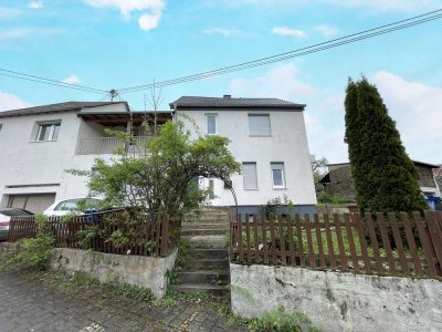 Schönes renoviertes 2 Familienhaus