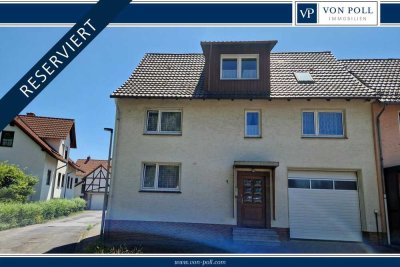 Attraktives Einfamilienhaus mit viel Platz und 3 Garagen in Hessisch Lichtenau OT