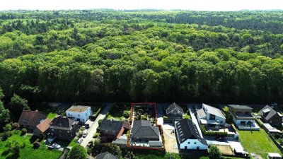 Gepflegter, freistehender Bungalow in idyllischer Waldrandlage