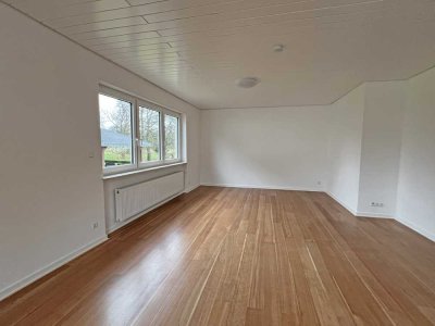 POCHERT IMMOBILIEN - Schönes, renoviertes Einfamilienhaus mit Sonnengarten