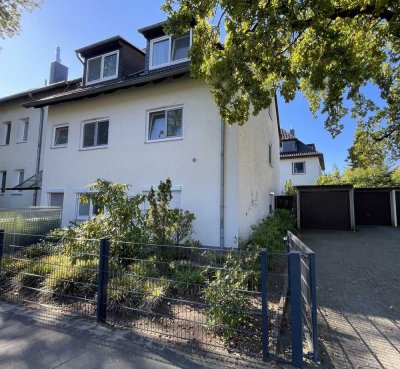 2-Zimmer-Wohnung mit Balkon, Garage, Keller, Fahrradraum und zusätzlichem Dachboden