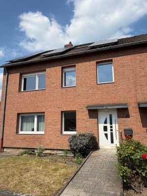 Schönes Zweifamilienhaus in ruhiger und familienfreundlicher Lage in Bergheim
