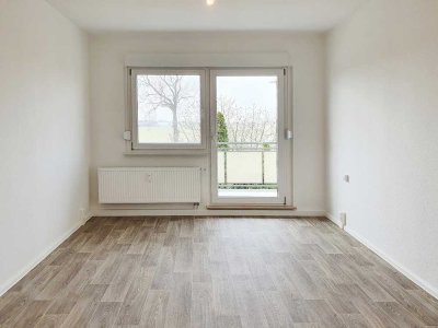 + 500 EUR OBI-Gutschein***Frisch renovierte 4-Zimmer-Wohnung mit Balkon und Tageslichtbad!