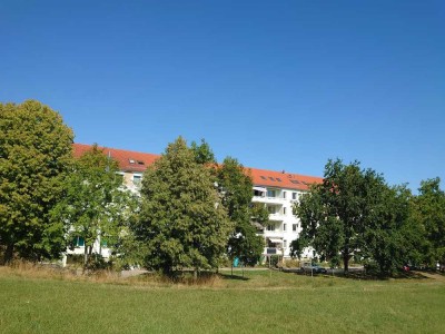 Sonnige 4-Zimmer-Wohnung mit Balkon im 3. OG in Uhlstädt-Kirchhasel