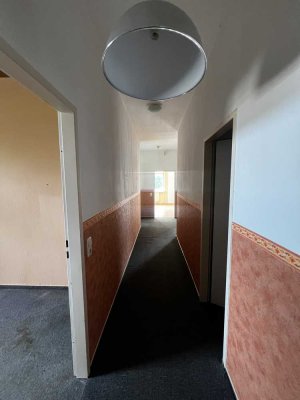 2 Monate mietfrei! 3-Zimmer-Wohnung mit Garten & Stellplatz in Werneuchen (renovierungsbedürftig)