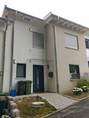 Stilvolles 4-Zimmer-Reihenhaus mit EBK in Sinsheim