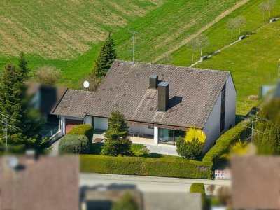 Pöring-Zorneding: Einfamilienhaus in Ortsrandlage – Verkehrsgünstig und naturnah gelegen