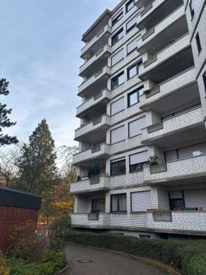 TOP-LAGE AASEESTADT! Renovierte & sofort freie 1-Zimmer-Wohnung mit Park-Balkon & Aufzug!