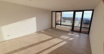 Große sanierte 3 Zimmer Wohnung in Köln Weiden in der obersten Etage mit Einbauküche