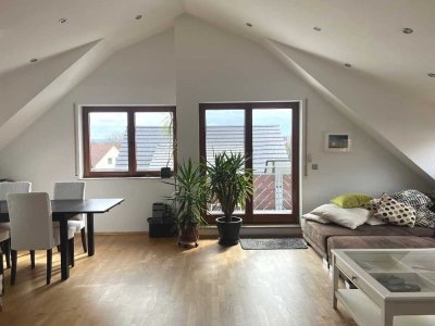 OFFENE BESICHTIGUNG ”Ideal für Familien - Helle 4,5-Zi.-DG-Wohnung mit Balkon in
Wolfschlugen”