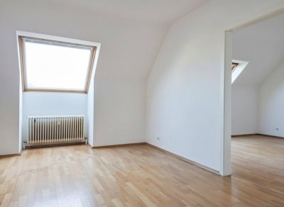 Helle Dachgeschoßwohnung in Ruhelage in 1150 Wien - auch für Anleger interessant!