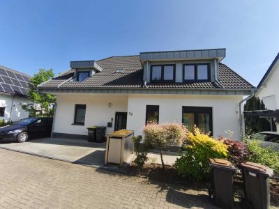 Traumhafte Dachgeschosswohnung mit Balkon in ruhiger Lage