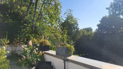 Penthouse mit Dachterrasse, hochwertiger EBK & TG-Platz in Köln-Porz