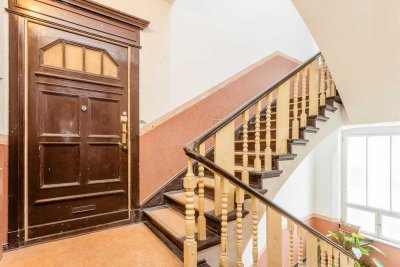 Kapitalanlage/vermietet: Tolle Altbauwohnung mit Südwestbalkon - dicht des Treptower Parks!