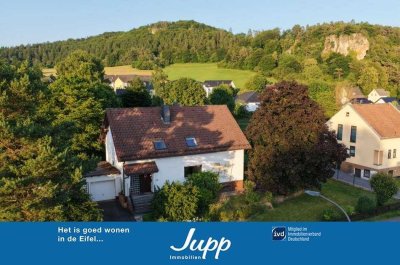 Zweifamilienwohnhaus in bester Lage mit Garten drei Garagen und zus. Baugrundstück, Gerolstein (38)