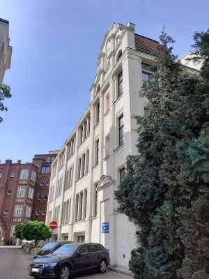 Möbliertes Apartment mit Loggia, sucht neue(n) Mieter(in)