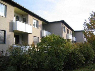 Wohnen im grünen Britz mit Balkon - komplett saniert