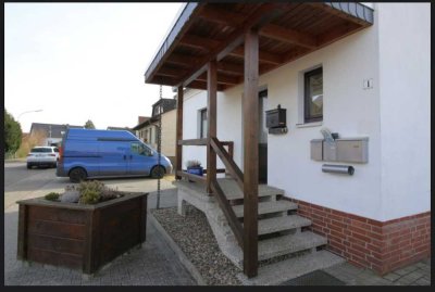 Exklusive, modernisierte 3-Raum-DG-Wohnung mit Balkon und EBK in Gifhorn