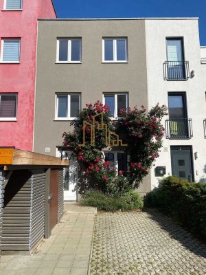 Townhouse in familienfreundlicher  Lage –  energieeffizient und stilvoll