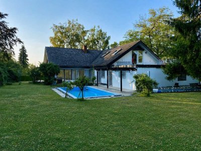 Exklusives Einfamilienhaus mit großem Garten & Pool in Karlsruhe-Durlach (Geigersberg) zu vermieten