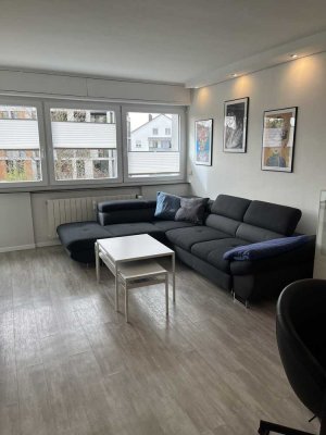 Geschmackvolle 3-Zimmer-Wohnung mit gehobener Innenausstattung mit Balkon und EBK in Karlsruhe