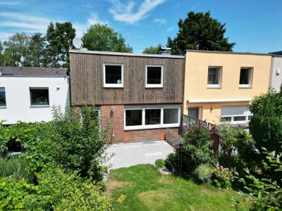 Am Fuße des Fernsehturms: Reihenmittelhaus mit schönem Garten