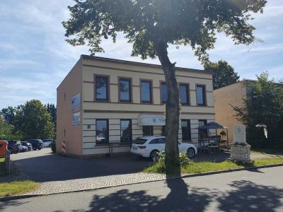 EG-Wohnung mit einem Raum in Neumünster mit Glasfaseranschluss