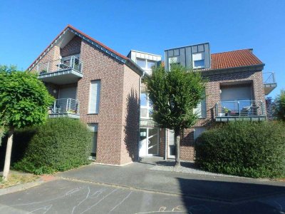 Moderne 3 Zimmer Wohnung mit Balkon und Küche