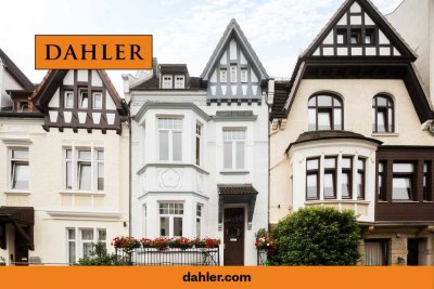 Lichtdurchflutete Altbauwohnung mit Balkon – Stilvolles Wohnen im Herzen Bremens
