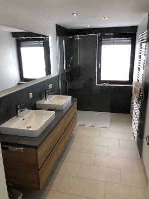 ERSTBEZUG! Kernsanierte 4-Zimmer-Dachgeschosswohnung mit gehobener Innenausstattung in Schwandorf